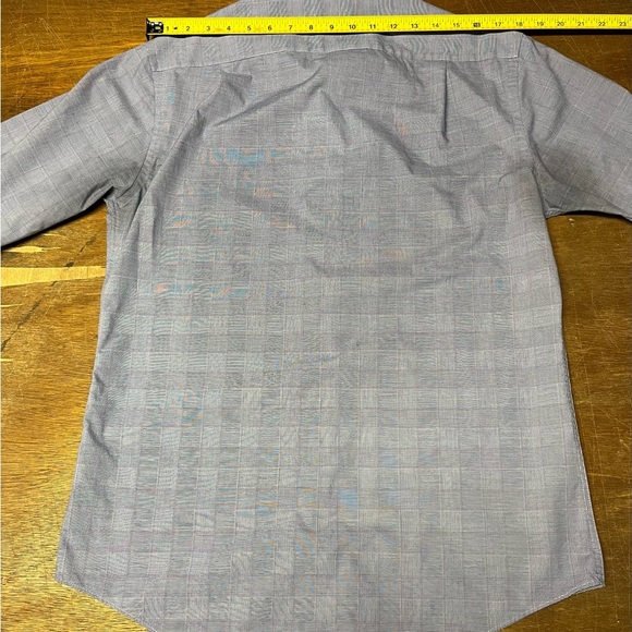 Tommy Hilfiger Men’s Button Down Shirt - Moderate Signs Of Use - Size 15.5 32/33 - Picture 5 of 5